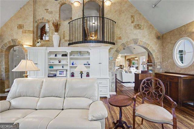 360 Oak Terrace, Alpharetta, GA 30009
