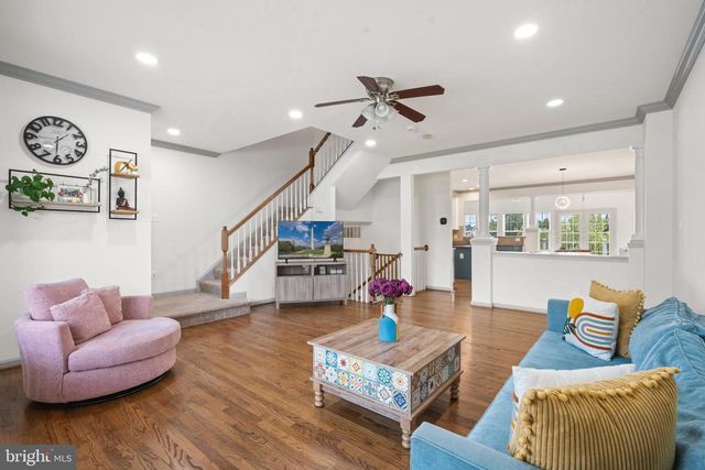 41719 CYNTHIA TER, Aldie, VA 20105