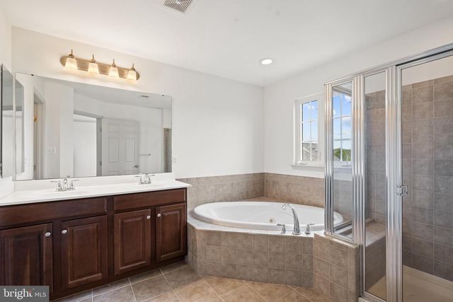 41719 CYNTHIA TER, Aldie, VA 20105