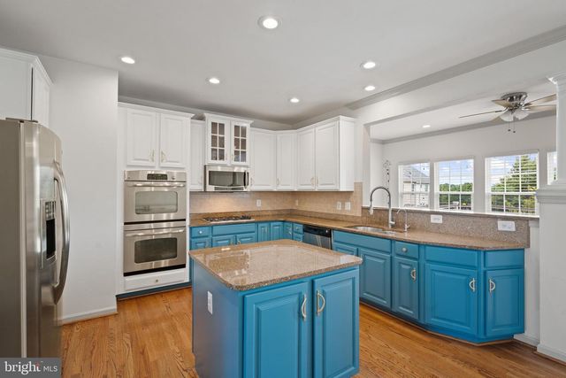 41719 CYNTHIA TER, Aldie, VA 20105