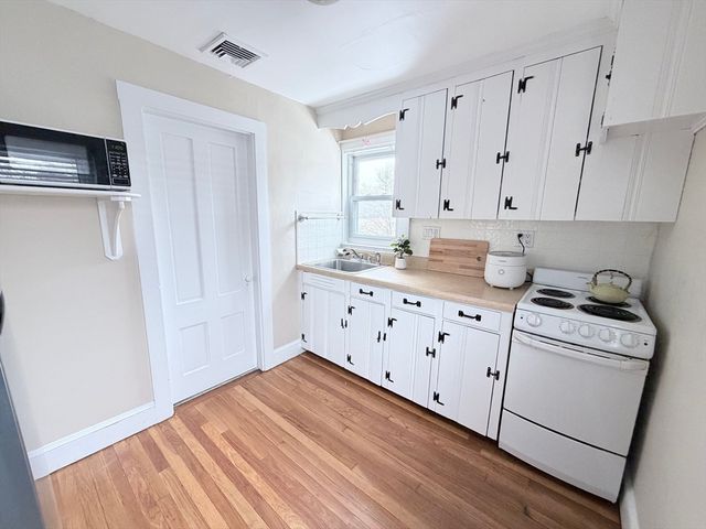 94 Bolivar St 2, Canton, MA 02021