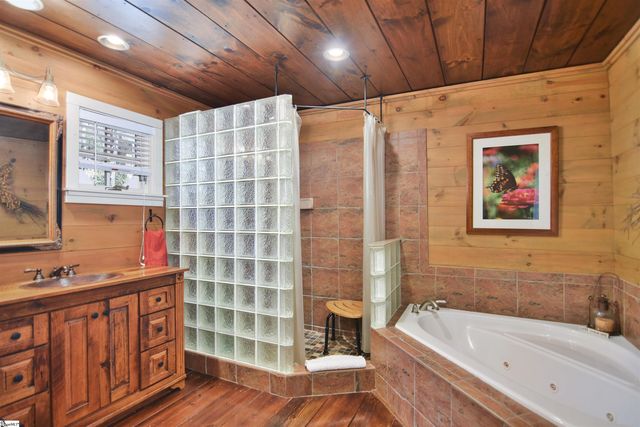 126 Columbine Way, Cleveland, SC 29635