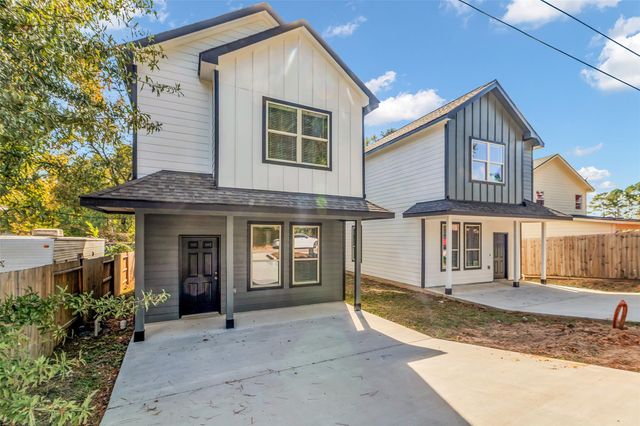 11964 Canal Street, Willis, TX 77318