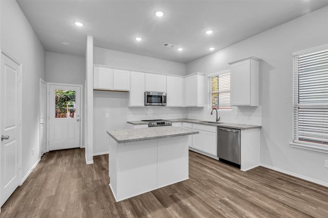 11964 Canal Street, Willis, TX 77318