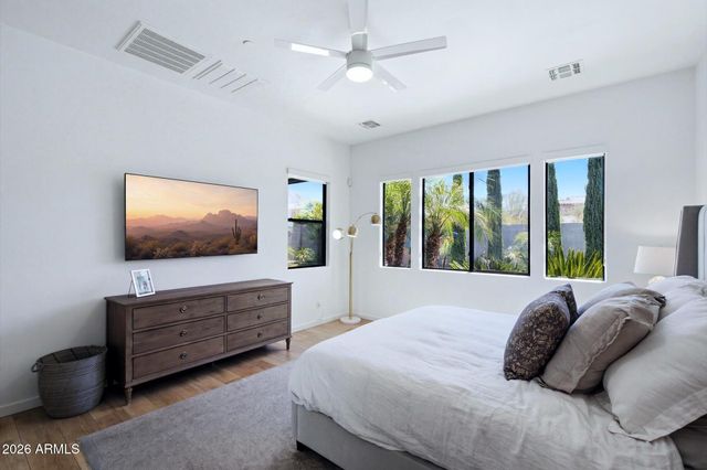 10019 E Hillside Drive E, Scottsdale, AZ 85255