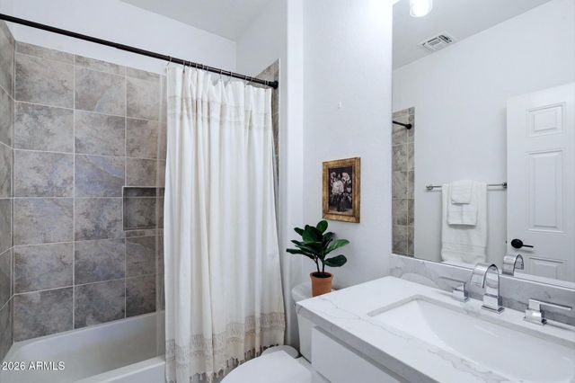 10019 E Hillside Drive E, Scottsdale, AZ 85255