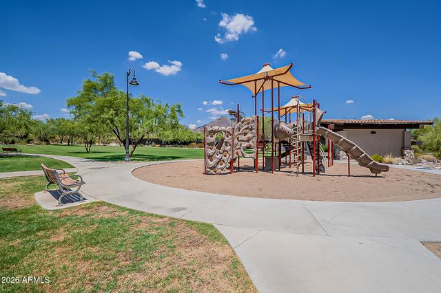 10019 E Hillside Drive E, Scottsdale, AZ 85255