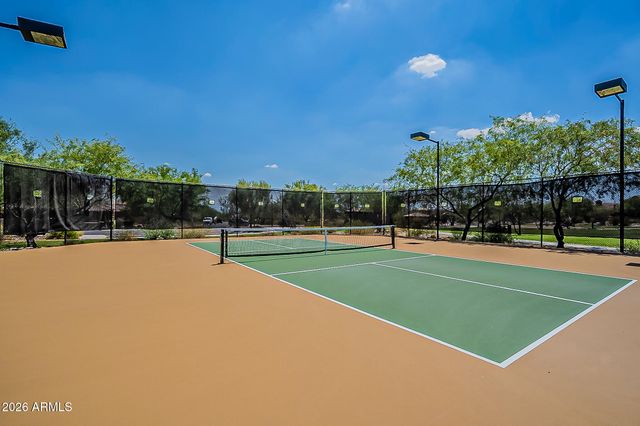 10019 E Hillside Drive E, Scottsdale, AZ 85255