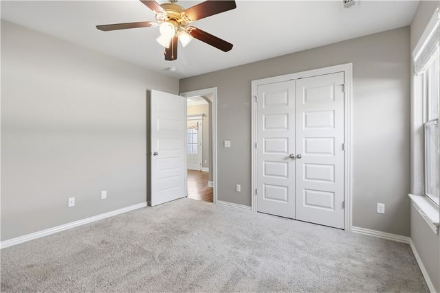 515 Vista Del Valle Street, Farmington, AR 72730