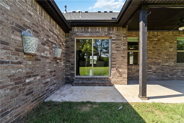 515 Vista Del Valle Street, Farmington, AR 72730