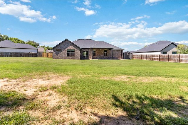 515 Vista Del Valle Street, Farmington, AR 72730