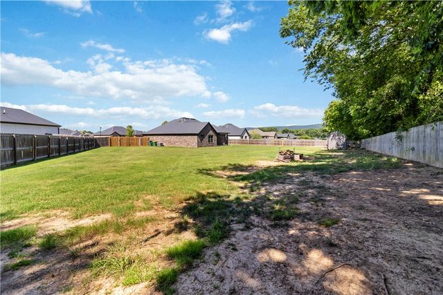 515 Vista Del Valle Street, Farmington, AR 72730