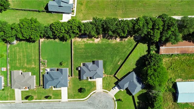 515 Vista Del Valle Street, Farmington, AR 72730