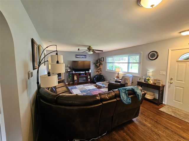 3302 COLONIAL Avenue, Erie, PA 16506