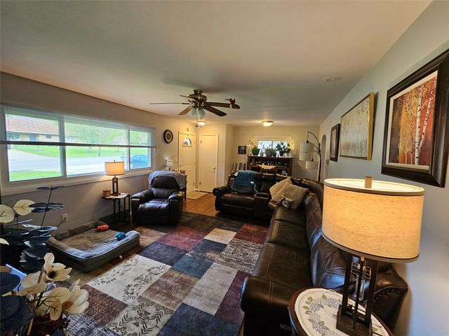 3302 COLONIAL Avenue, Erie, PA 16506