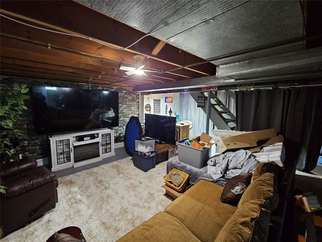 3302 COLONIAL Avenue, Erie, PA 16506