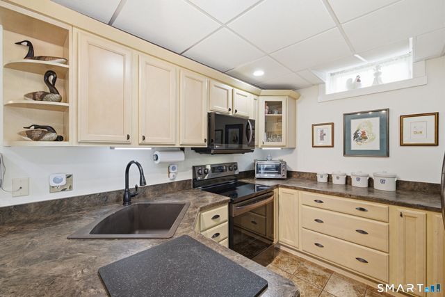 82 Deer Run Drive, Colchester, CT 06415