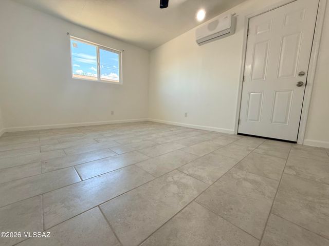 749 W Calle Margarita, Tucson, AZ 85706