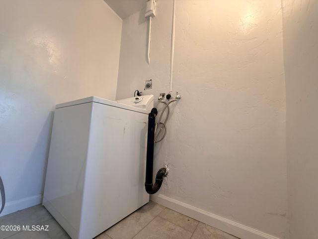 749 W Calle Margarita, Tucson, AZ 85706