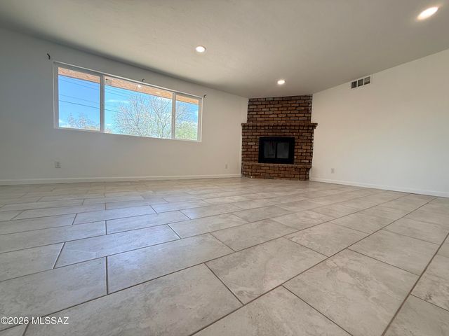 749 W Calle Margarita, Tucson, AZ 85706