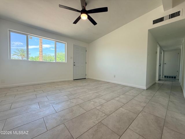 749 W Calle Margarita, Tucson, AZ 85706