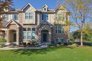 299 Bennett Drive, Carol Stream, IL 60188