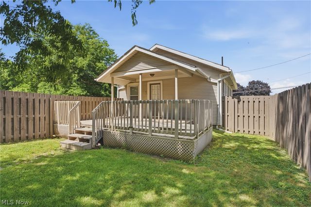 679 Saint Andrews Court, Akron, OH 44312
