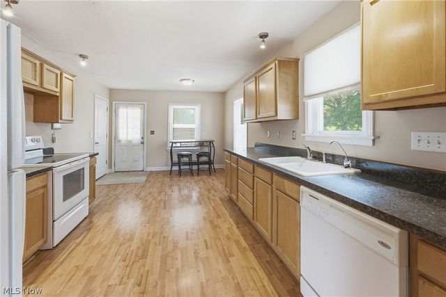 679 Saint Andrews Court, Akron, OH 44312