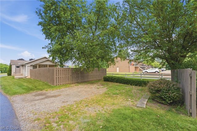679 Saint Andrews Court, Akron, OH 44312