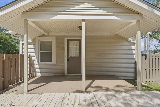 679 Saint Andrews Court, Akron, OH 44312