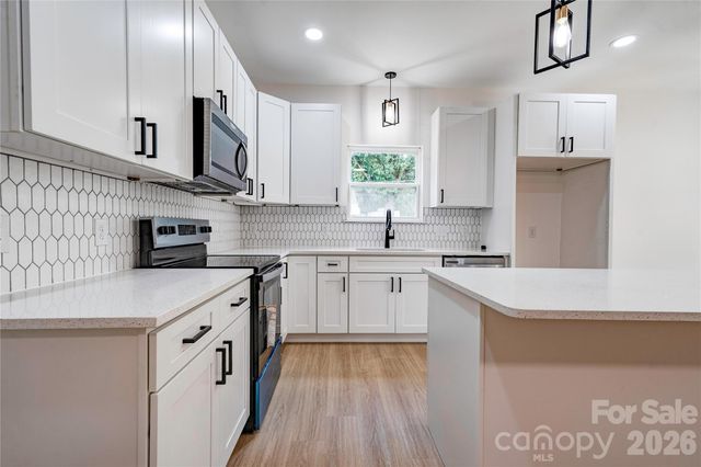 1031 Laurel Lane, Gastonia, NC 28054