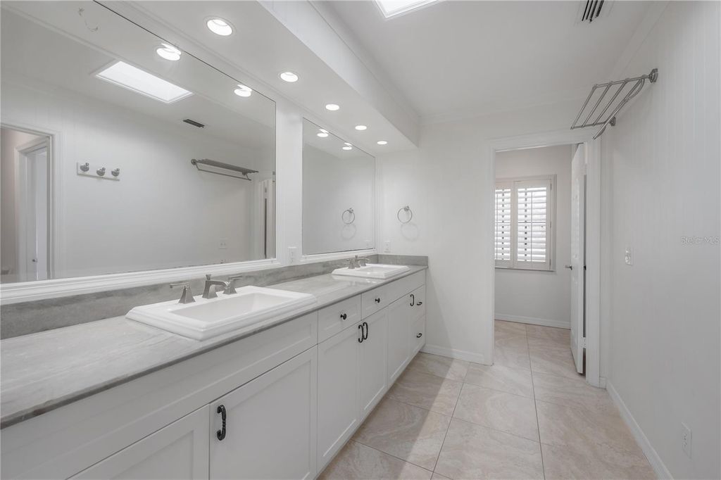 Image 24 of property listing at 5026 CYPRESS TRACE DRIVE, Tampa, FL 33624