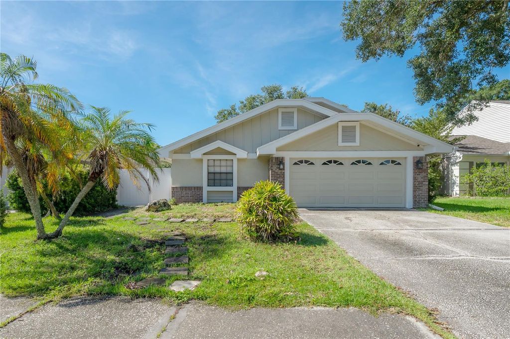 Image 38 of property listing at 5026 CYPRESS TRACE DRIVE, Tampa, FL 33624