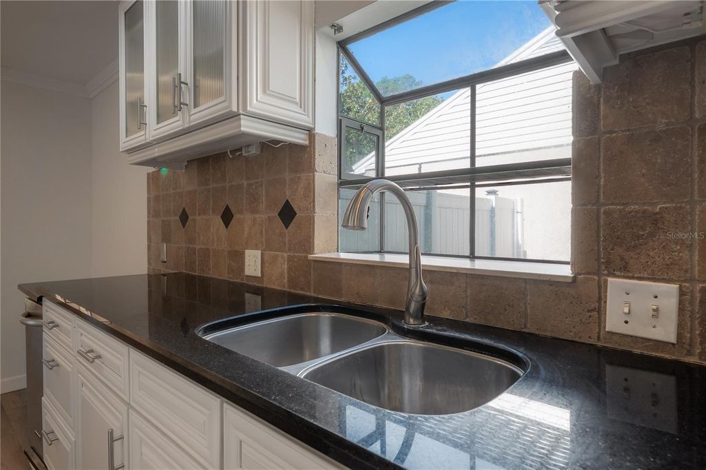 Image 8 of property listing at 5026 CYPRESS TRACE DRIVE, Tampa, FL 33624