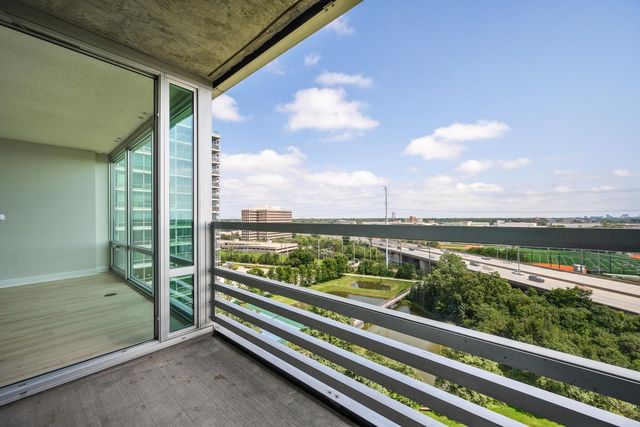 9715 Woods Drive 1209, Skokie, IL 60077
