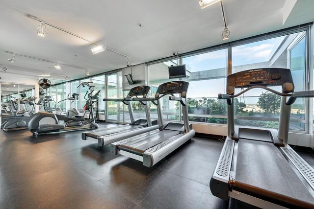 9715 Woods Drive 1209, Skokie, IL 60077