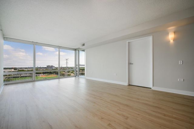 9715 Woods Drive 1209, Skokie, IL 60077