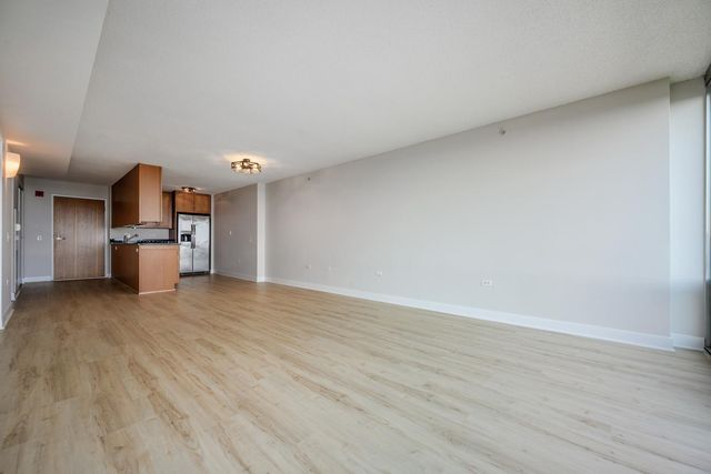 9715 Woods Drive 1209, Skokie, IL 60077