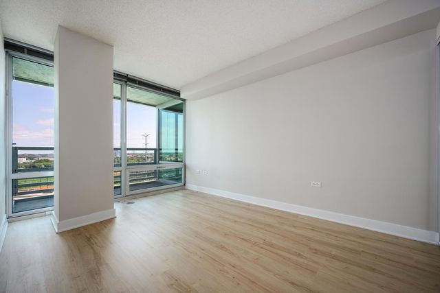 9715 Woods Drive 1209, Skokie, IL 60077
