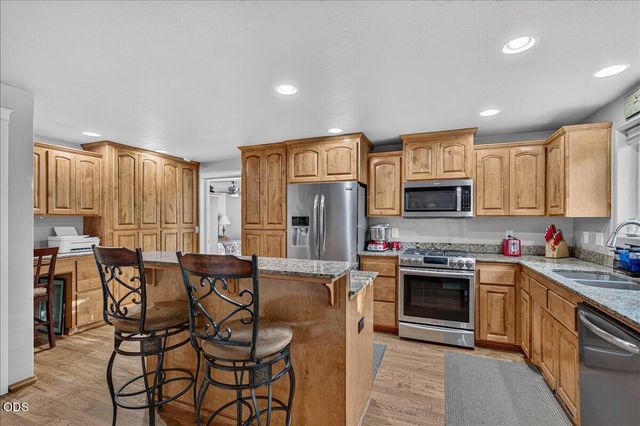 207 Maxwell Place, Central Point, OR 97502