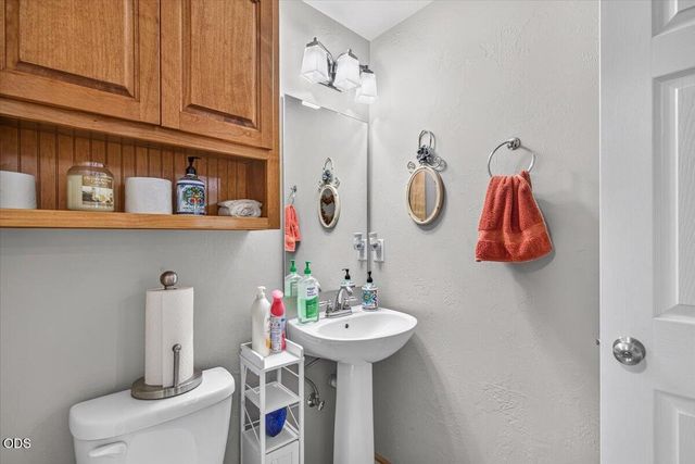 207 Maxwell Place, Central Point, OR 97502