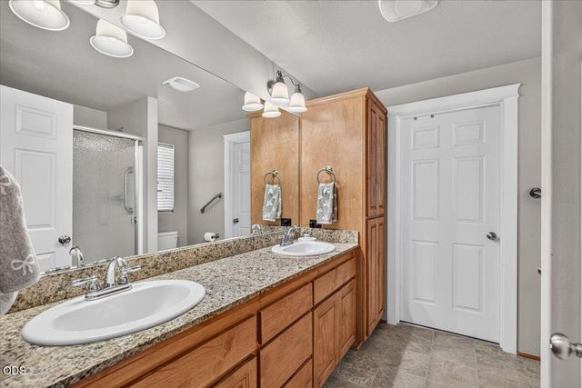 207 Maxwell Place, Central Point, OR 97502