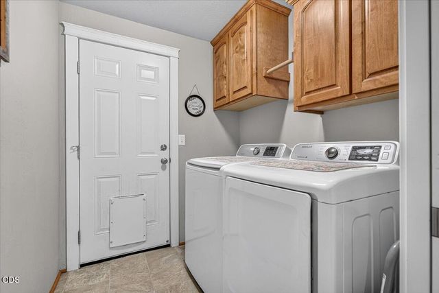 207 Maxwell Place, Central Point, OR 97502