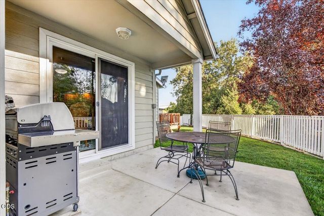 207 Maxwell Place, Central Point, OR 97502