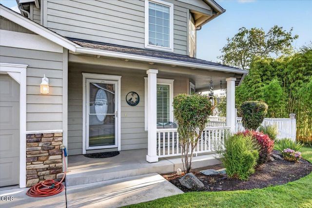 207 Maxwell Place, Central Point, OR 97502