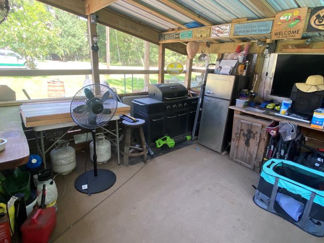 768 Ferguson Drive, Cleveland, TX 77327