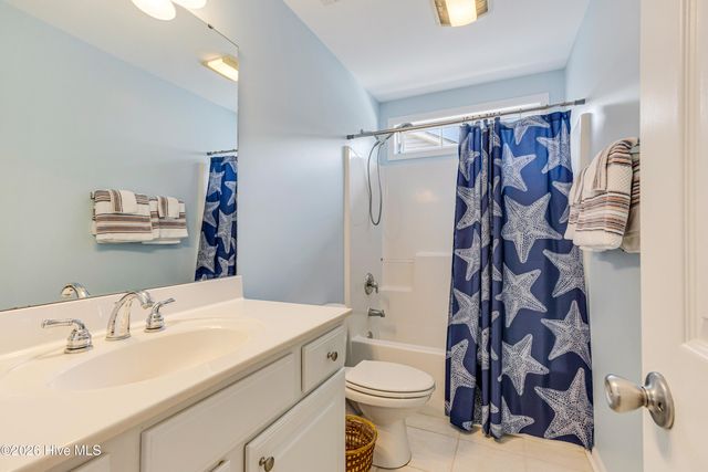 238 NE 35th Street, Oak Island, NC 28465