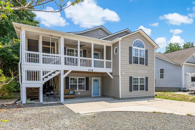 238 NE 35th Street, Oak Island, NC 28465