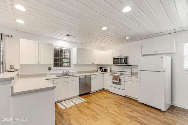 238 NE 35th Street, Oak Island, NC 28465
