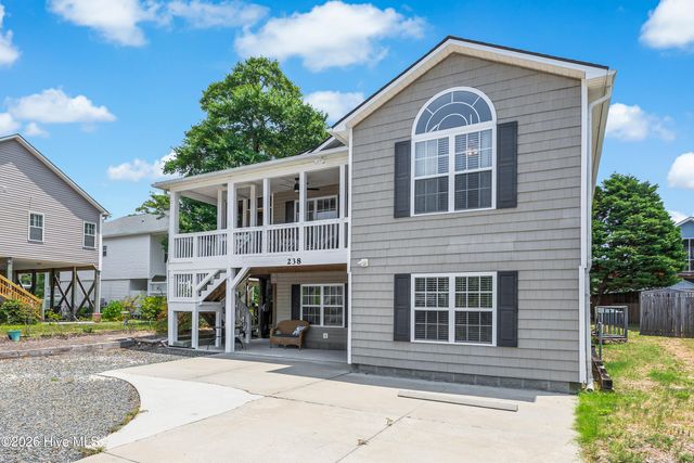 238 NE 35th Street, Oak Island, NC 28465